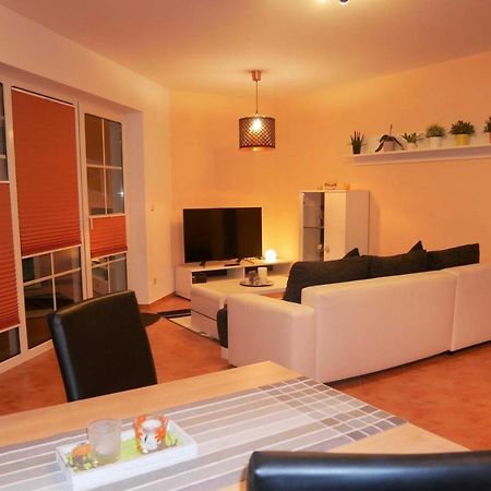 Ferienwohnung Lena mit Terrasse und Tiefgarage Koserow Exterior foto