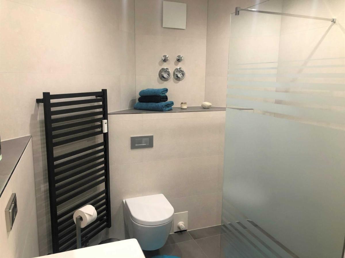 Ferienwohnung Lena mit Terrasse und Tiefgarage Koserow Exterior foto